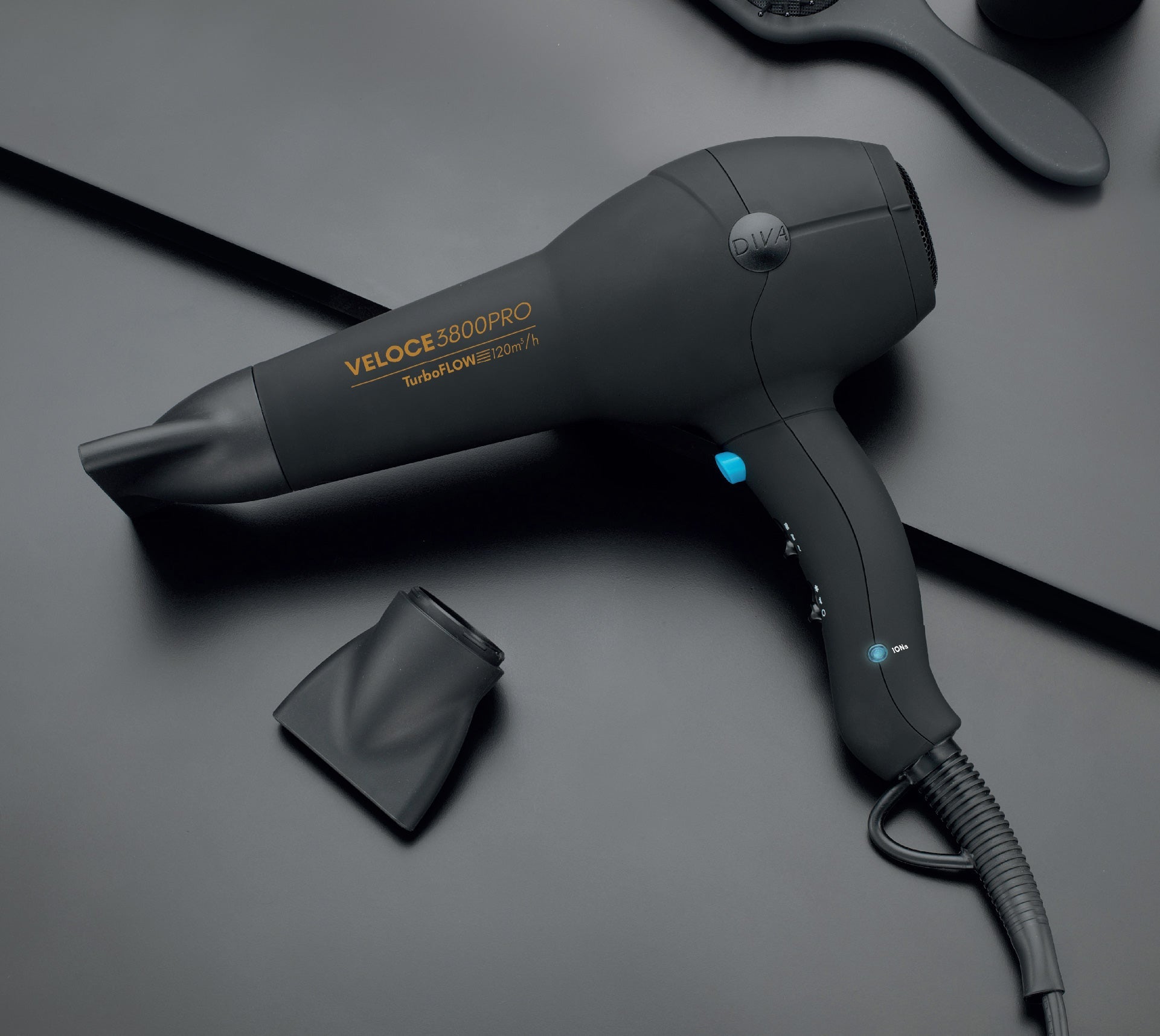 diva-pro-styling-veloce-3800-pro-haartrockner-mit-ionen-technologie image 7
