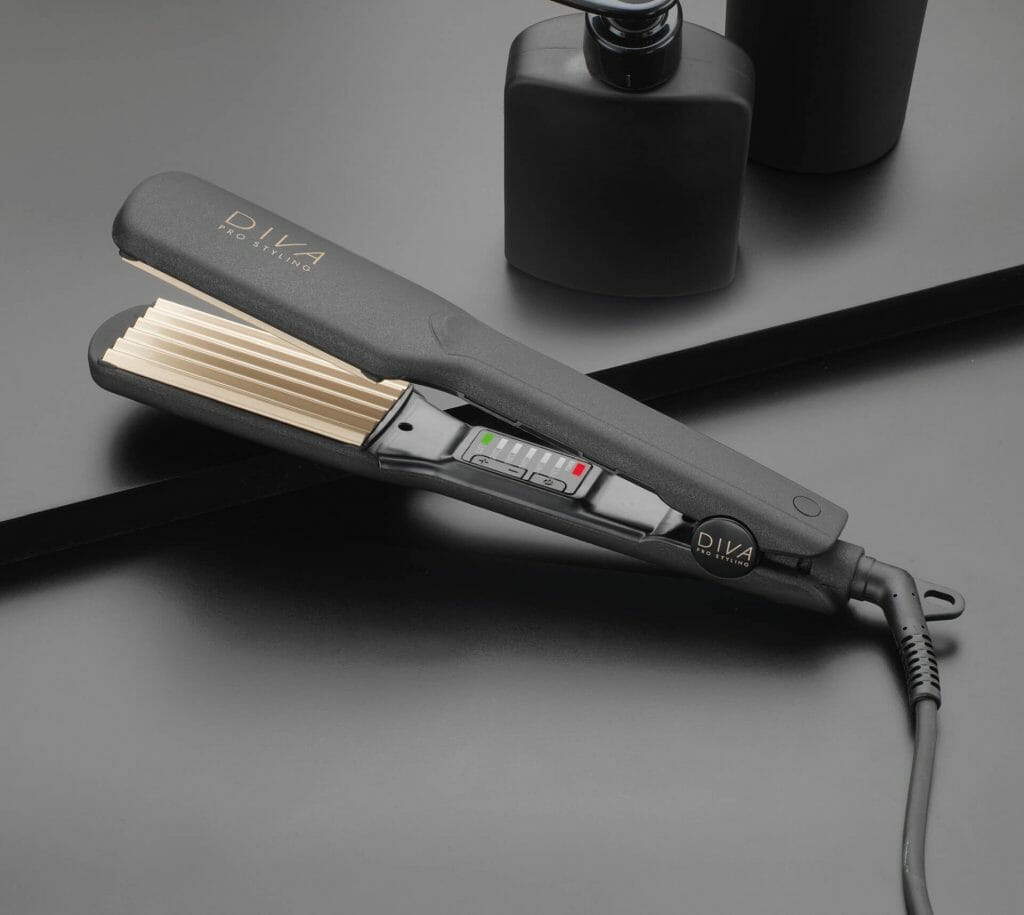diva-pro-styling-digital-crimper-digitales-kreppeisen-f-r-volumen-im-90s-look image 1